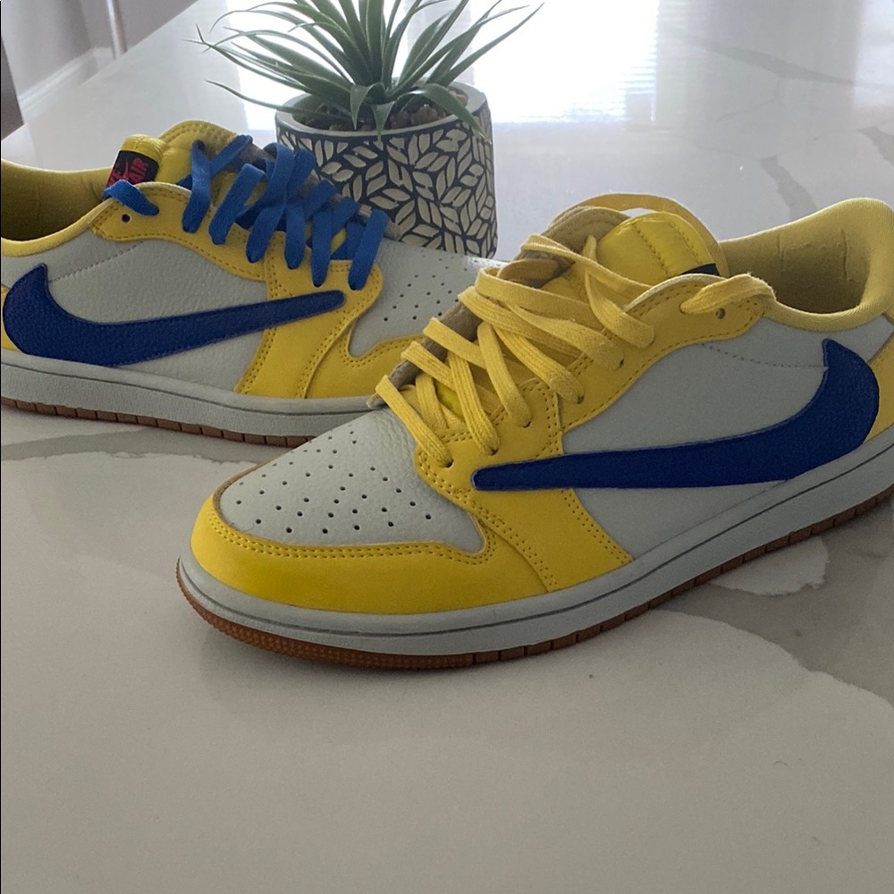 Travis Scott Sneakers